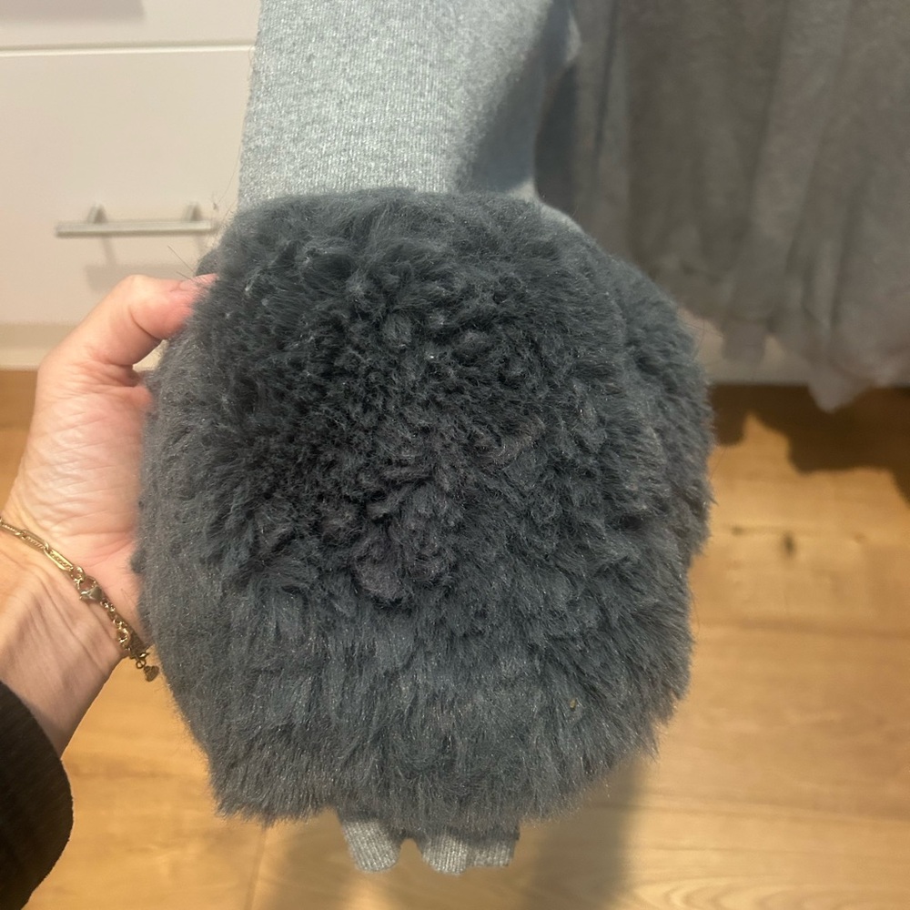 Saks Fifth Avenue Light Gray sweatshirt with faux fur cuffs - Picture 4 of 4